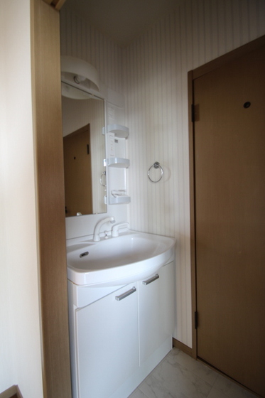 洗面設備　※他号室の写真です。
