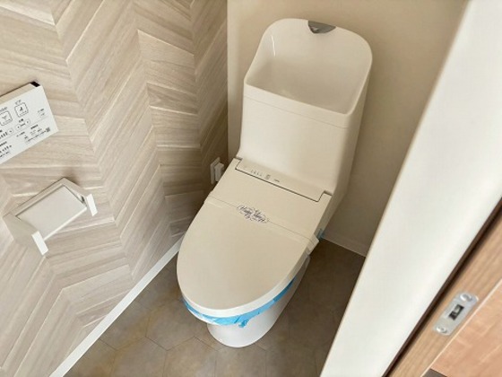 トイレ　※掲載写真は同マンション別部屋参考写真となります。