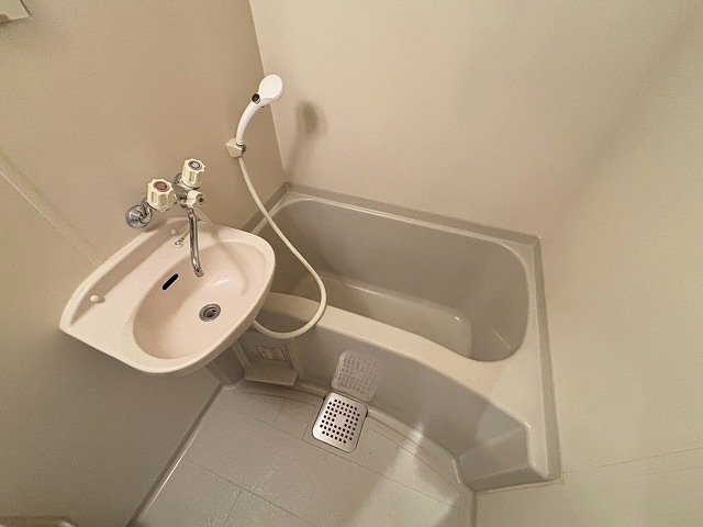 バス・シャワールーム　別号室の写真です