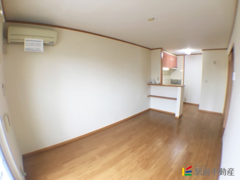 居室・リビング　明るいリビング