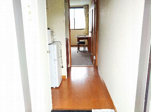 玄関　同タイプの写真です。仕様が異なる場合があります。