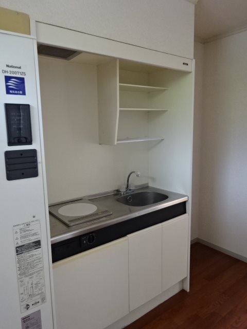 キッチン　写真は103号室です（参考）