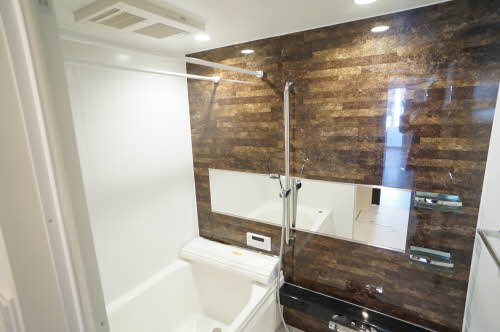 バス・シャワールーム