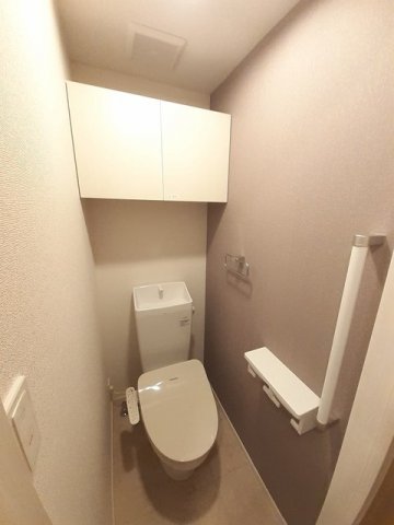 トイレ　清潔感のあるトイレです