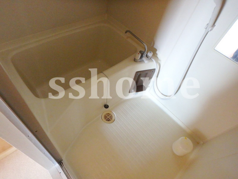 バス・シャワールーム　お手入れしやすい一体型☆