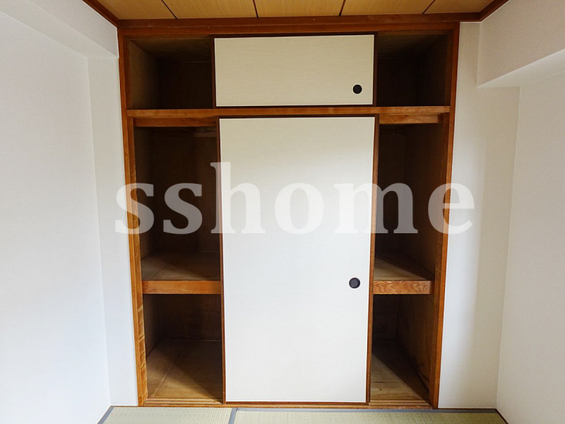 収納　押入は奥行があります☆
