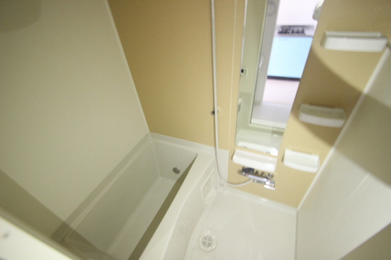 バス・シャワールーム　※別部屋の写真です