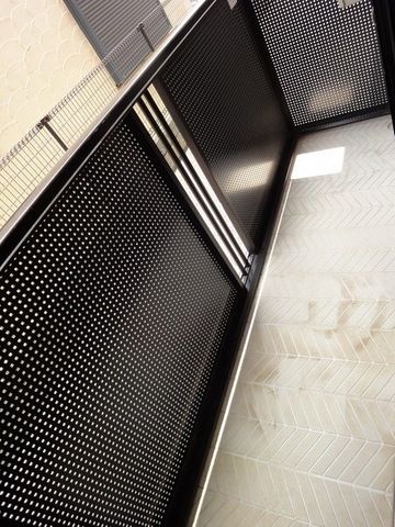 バルコニー　広々バルコニー