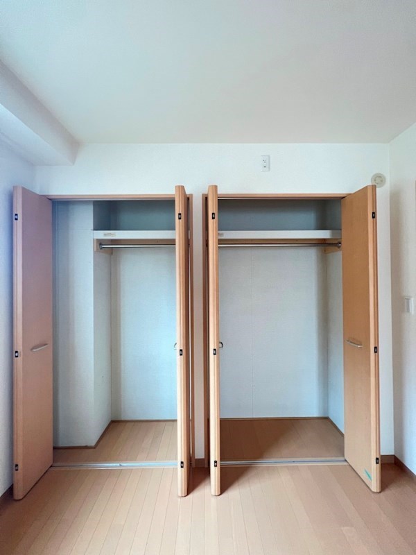 収納　クローゼット付き