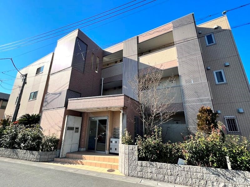 建物外観　戸塚安行駅徒歩4分（320ｍ）