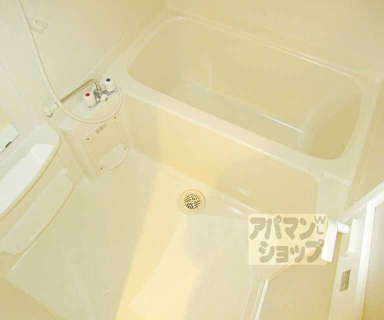 バス・シャワールーム　ゆっくり浸かれます！