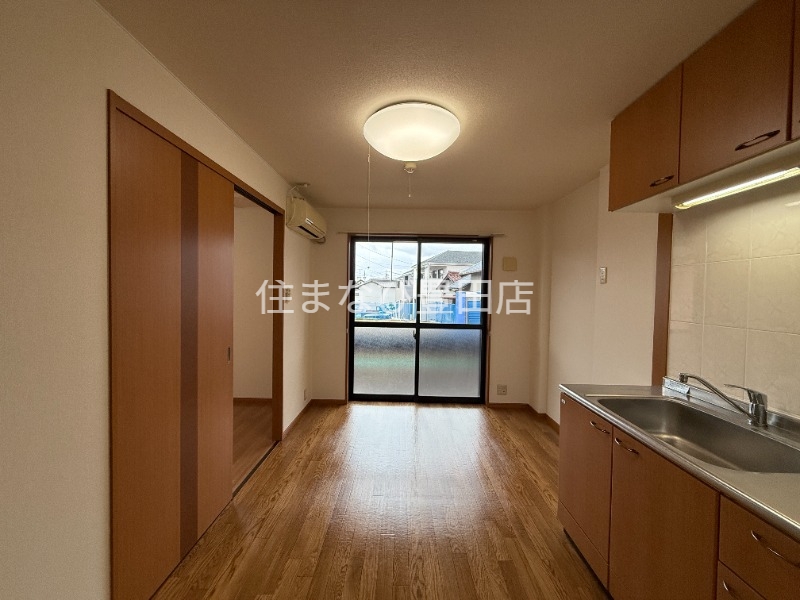 居室・リビング　同型別部屋写真