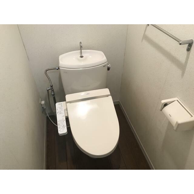 トイレ　ウォシュレットついています