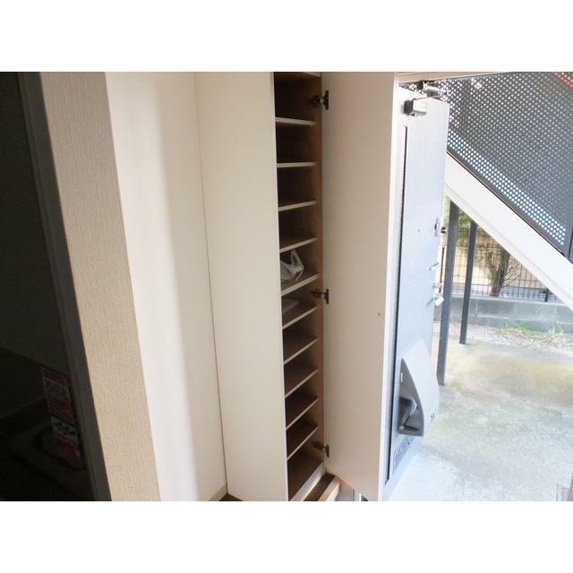 玄関　大容量シューズボックスつき