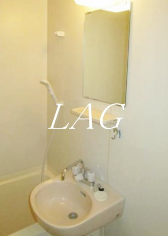 洗面設備　洗面台です。