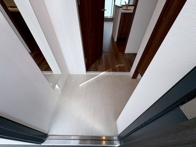 玄関　ディアレイシャス東別院IV