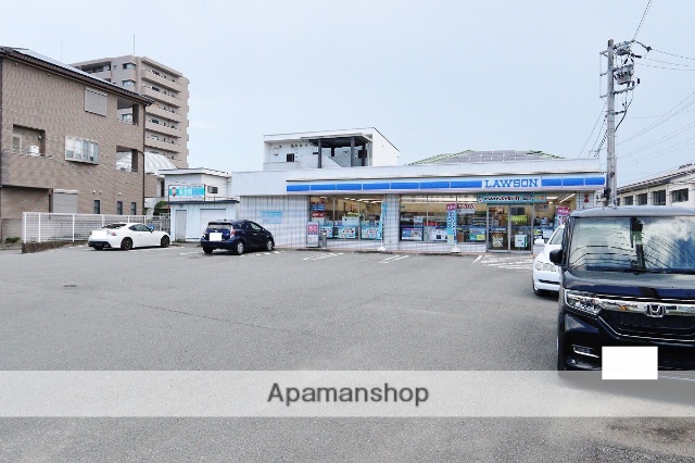 コンビニ　ローソン徳島城東町１丁目店（コンビニ）まで134m