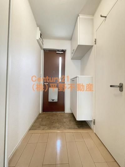 玄関　妻窓はありません