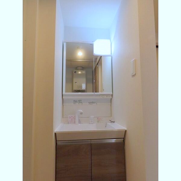 洗面設備　洗面化粧台付き♪