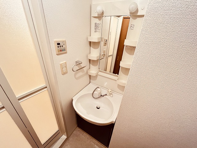 洗面設備　洗面所です