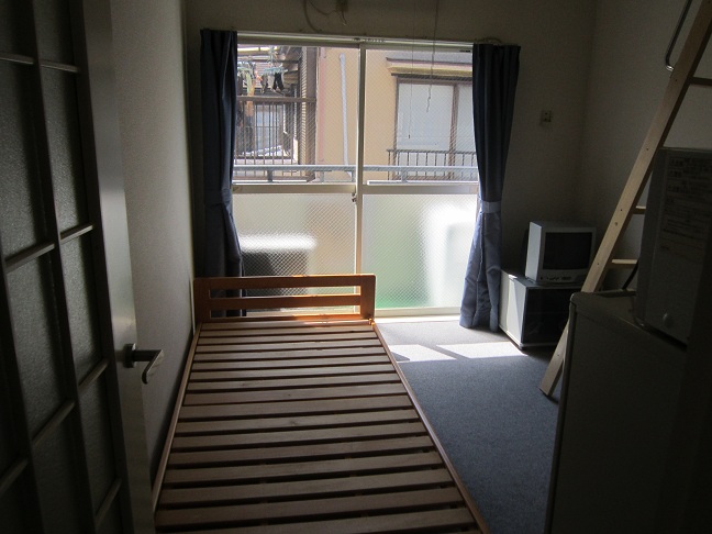 居室・リビング　ベットはありません。