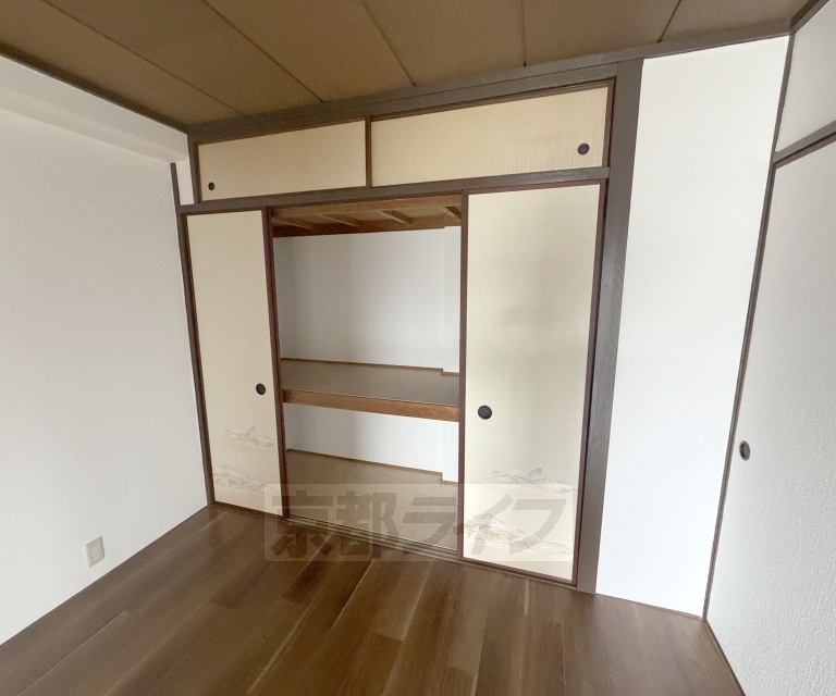 洗面設備　４０４号室写真です