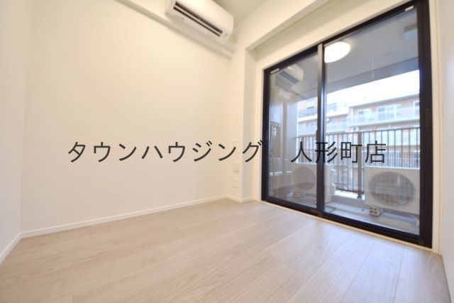 その他部屋・スペース　フロアにより壁紙が違う場合あり