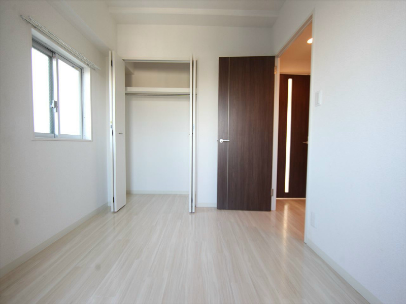 収納　洋室5帖　クローゼット付（収納充実してます）