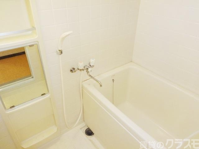 バス・シャワールーム　お風呂で一日の疲れをおとり下さい。