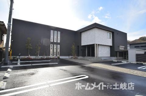 建物外観　外観写真（昼）