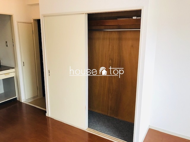 収納　収納豊富なクローゼット