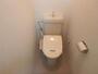トイレ　温水洗浄便座付きのトイレです