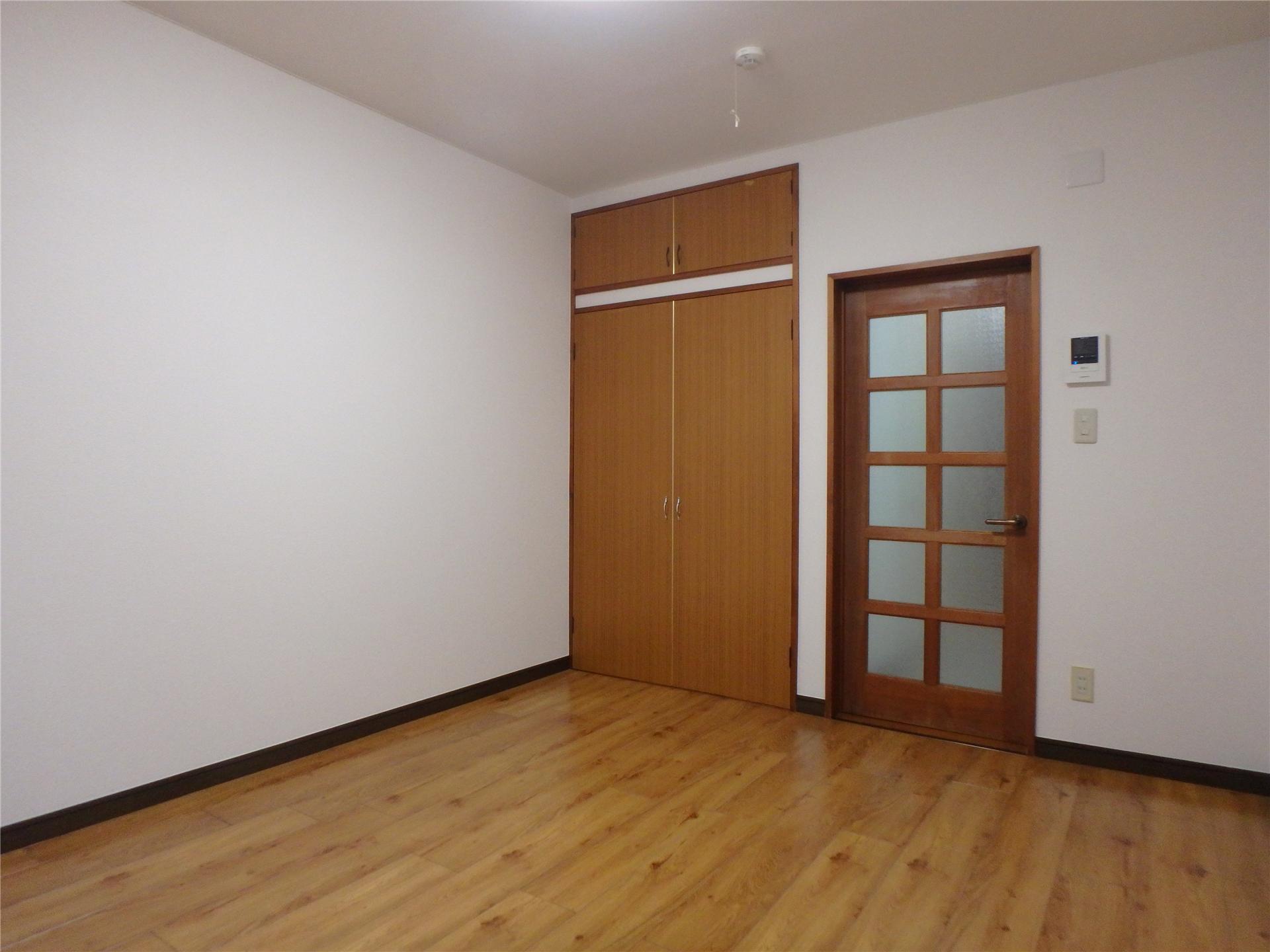 居室・リビング　6.6帖の洋室です