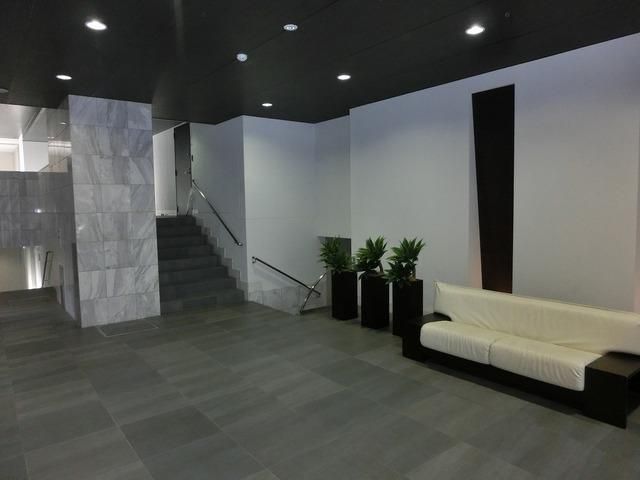 エントランス　☆エレベーター2基設備☆