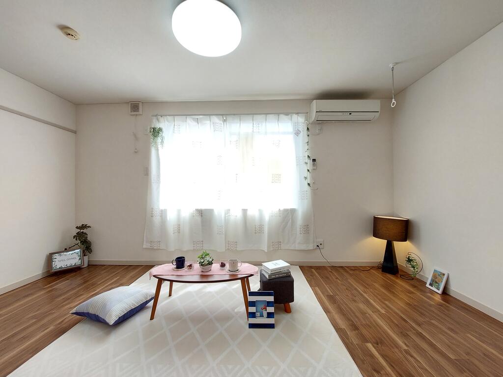 居室・リビング　ひろびろ8.4帖の室内