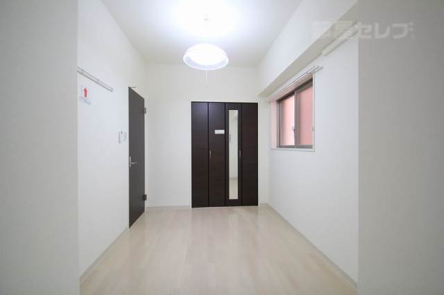 その他部屋・スペース　居室の高さが高く開放感が有ります。