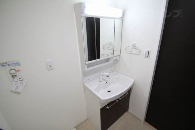 洗面設備　独立洗面台です。