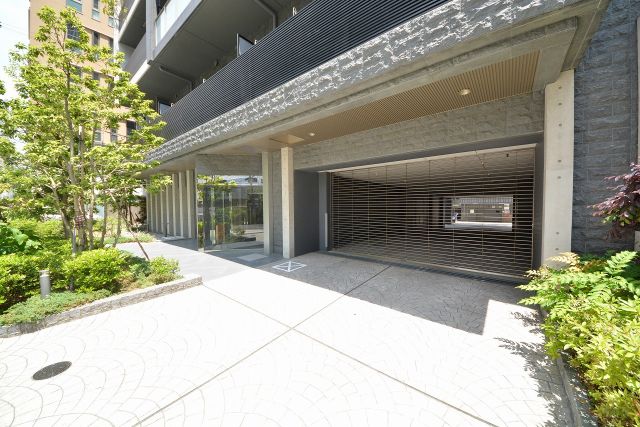 駐車場　グランルージュ谷町六町目　駐車場