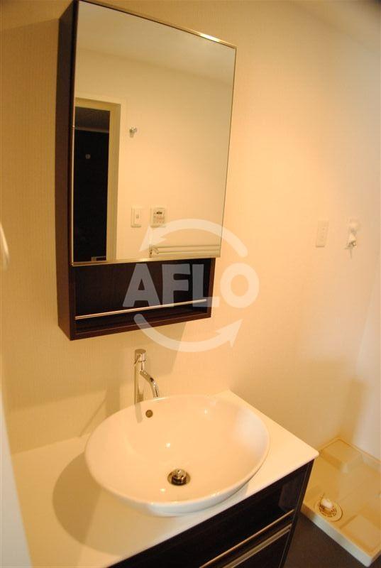 洗面設備　グランルージュ谷町六町目　洗面化粧台