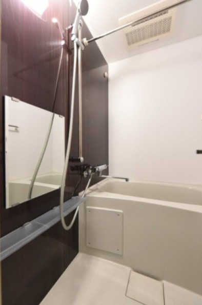 バス・シャワールーム　★ゆったりとできる広さの浴槽★