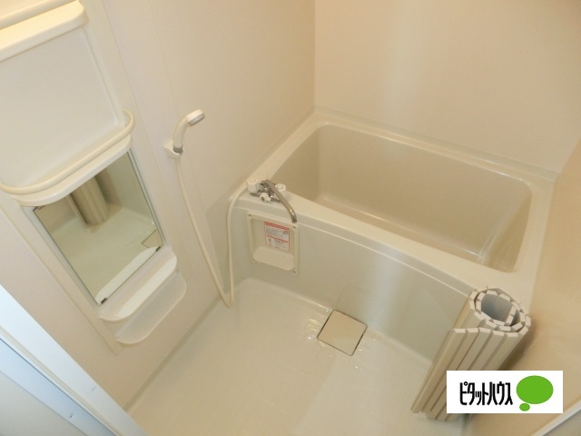 バス・シャワールーム　※１０２号室の画像です。