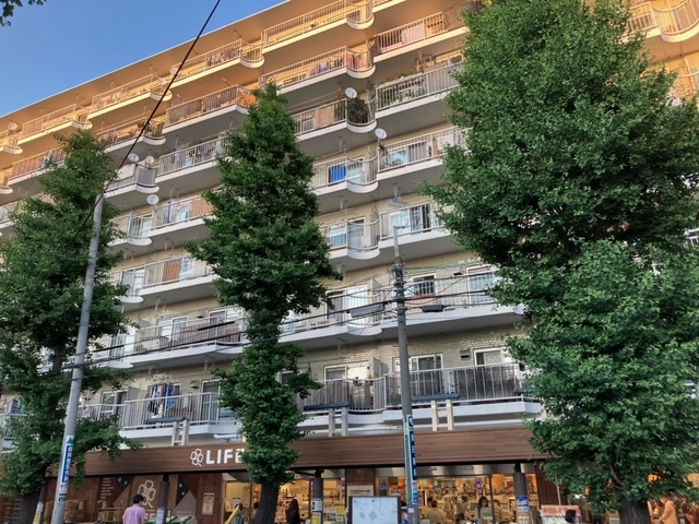 スーパー　ライフ南台店（スーパー）まで302m