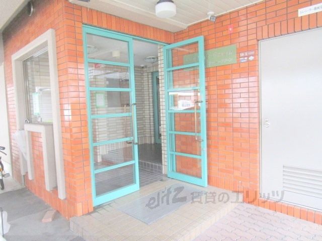 エントランス　エントランス