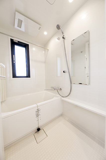 バス・シャワールーム　※写真は同タイプ住戸です。