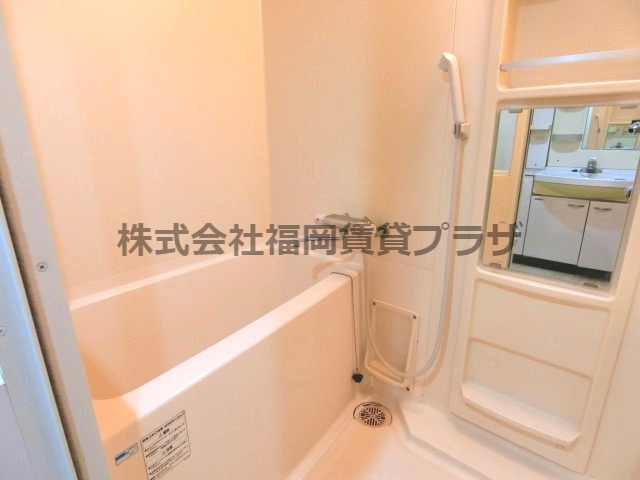 バス・シャワールーム　別号室のものです。現状優先になります。