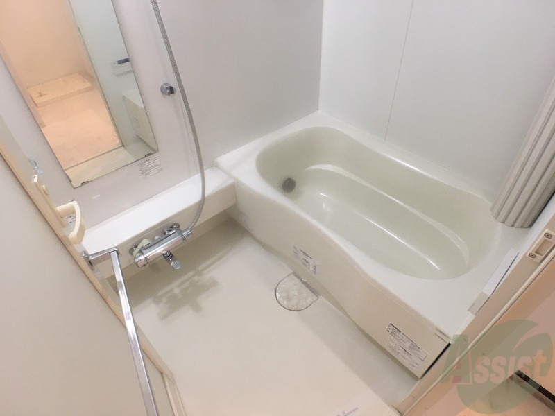 バス・シャワールーム　お風呂になります。一日の疲れを癒してくださいね。