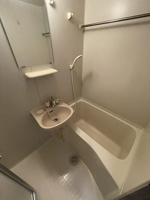 バス・シャワールーム　バス