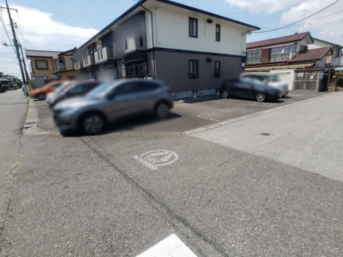 駐車場　駐車場