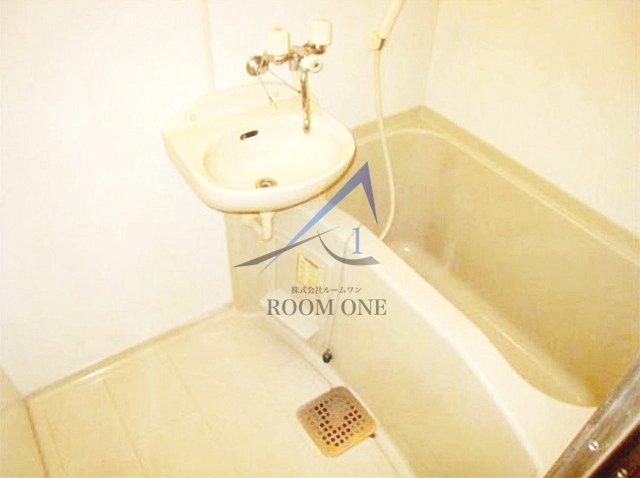 バス・シャワールーム　お風呂です。