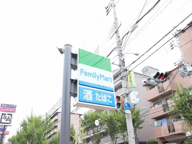 コンビニ　ファミリーマート吹田山田西店（コンビニ）まで1033m